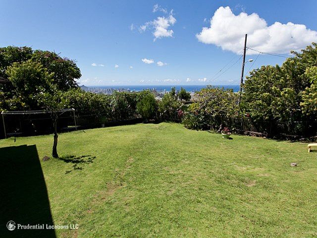 2nd image of 1039 Hoomaikai St