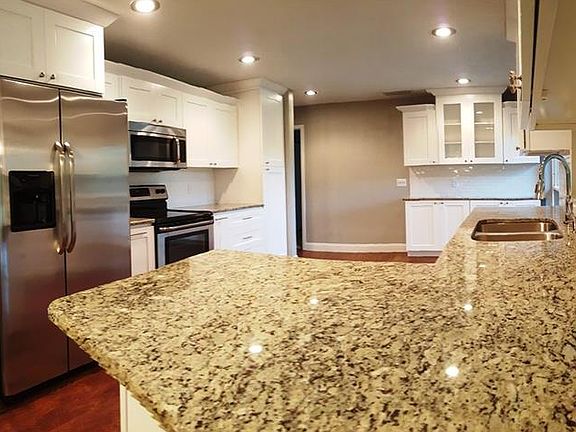 2nd image of 5499 Carrollwood Meadows Dr