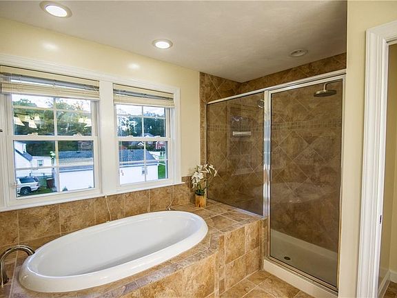 3rd image of 625 McRowland Way