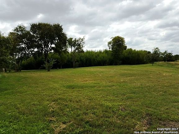 4th image of 480 Oak Knoll Dr