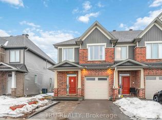 4031 Kelly Farm Dr, Ottawa, ON K1T0R6