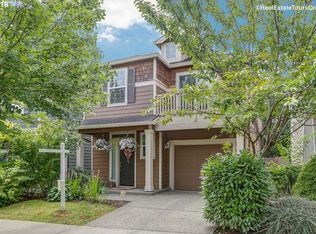 940 SW 17th Way, Troutdale, OR 97060