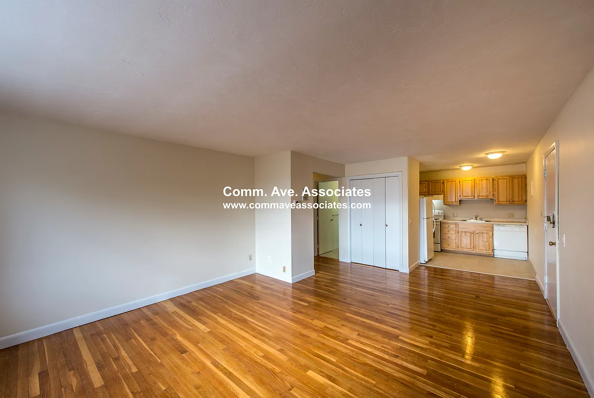 Building Photo - 88 Gardner St #2B