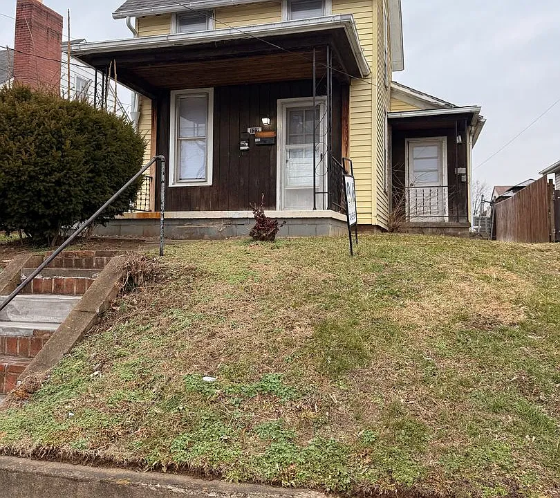 122 Hayward Ave