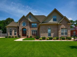 127 Riverway Ln, New Market, AL 35761