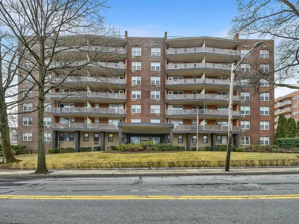 360 Westchester Avenue #304, Port Chester, NY 10573