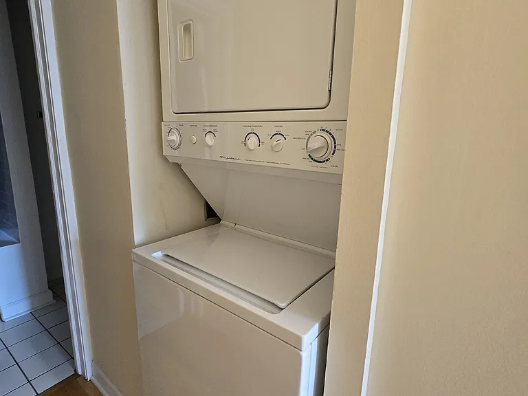 605 W Belmont Ave #203 — Photo 8
