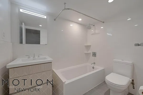 Rented by MOTION New York | media 12