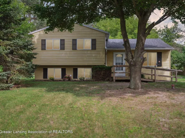 13179 Heather Ln, Perry, MI 48872