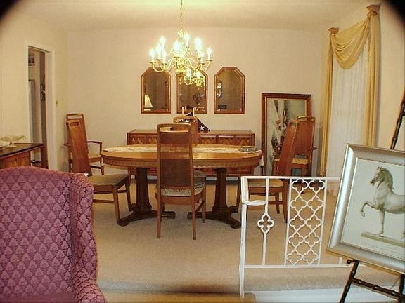 Dining Rm