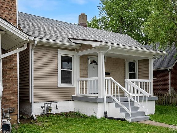 4th image of 2022 Bickmore Ave