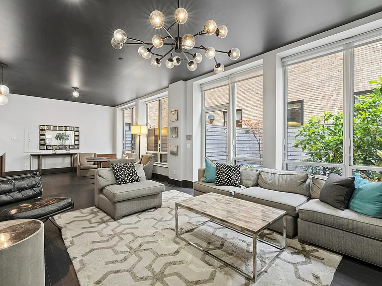 432 W 52nd St #D7 — Photo 11