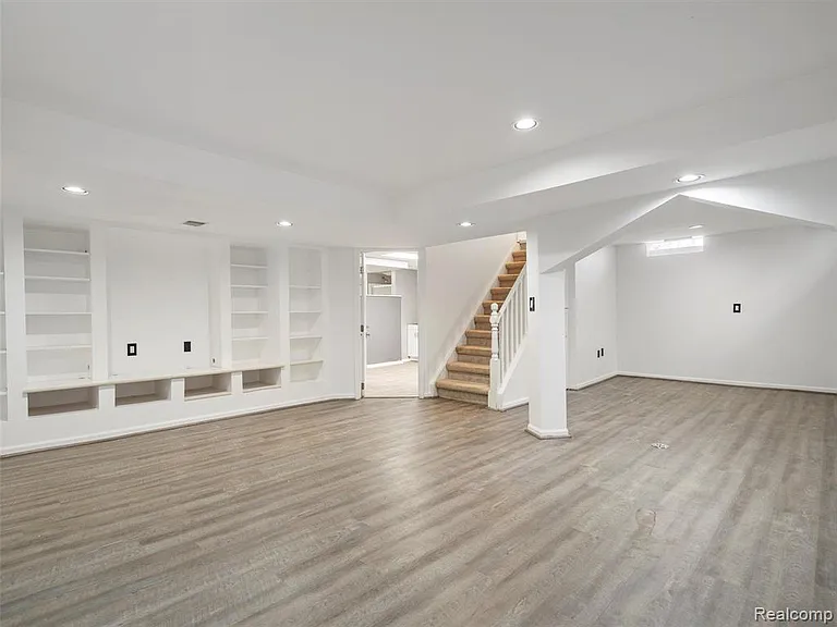 2090 Bradford Rd — Photo 22