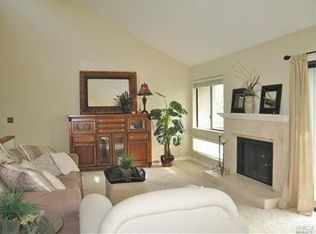 3 Knoll Dr, Fairfield, CA 94534