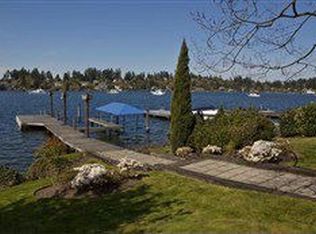 9201 SE Shoreland Pl, Bellevue, WA 98004