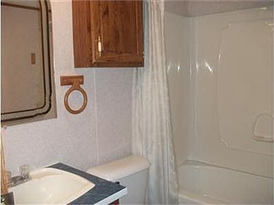 5th image of 45 Stoneybrook Dr
