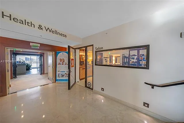 6801 Collins Ave #Penthouse 11 — Photo 24