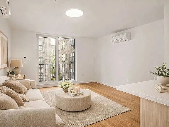 4th image of 217 Cabrini Blvd Unit 5A