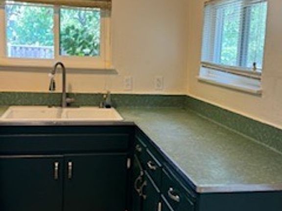 3rd image of 1 & 3 Oak Knoll Ave #3