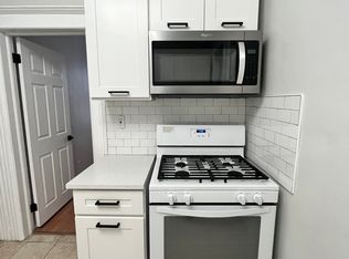 137 W 54th St APT 1, Bayonne, NJ 07002