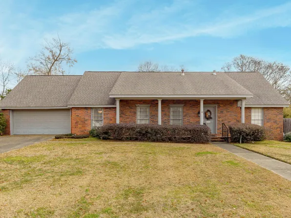 200 Southampton Rd, Hattiesburg, MS 39401