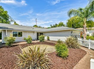 26165 Roymor Dr, Calabasas, CA 91302
