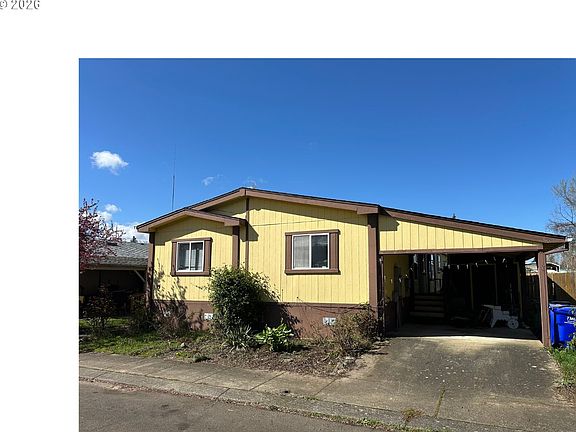 3rd image of 2519 NE 205th Ave