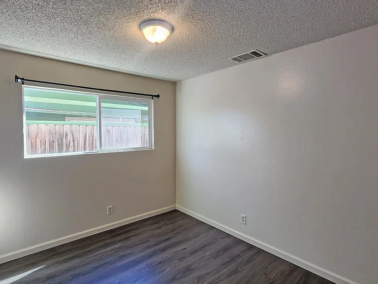 6013 Brett Dr — Photo 17