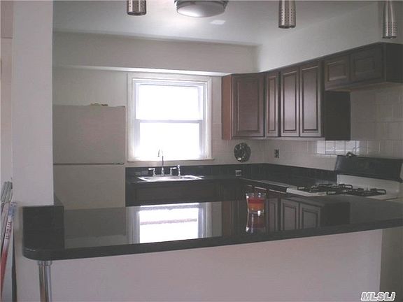 4th image of 11630 131st St