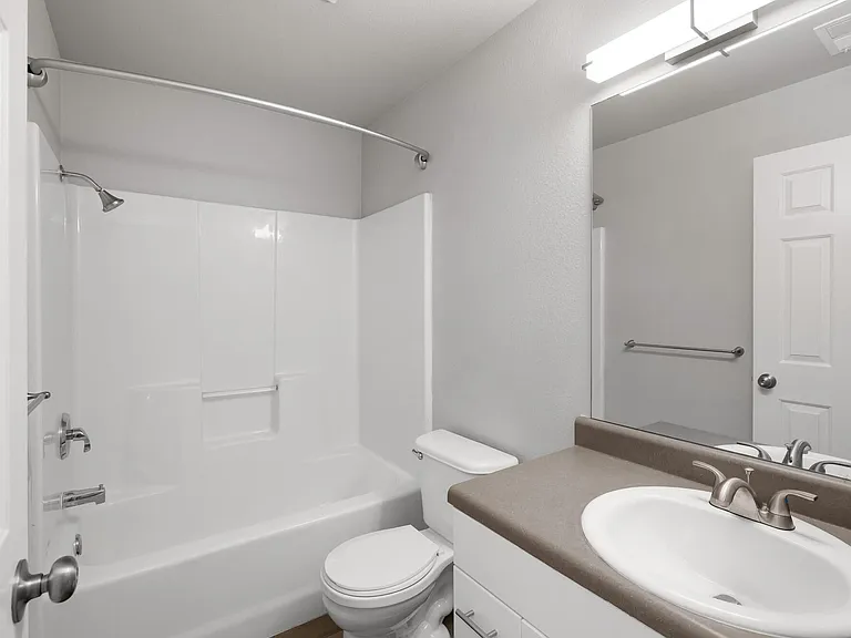 Sherwood Village Apartments — Photo 18