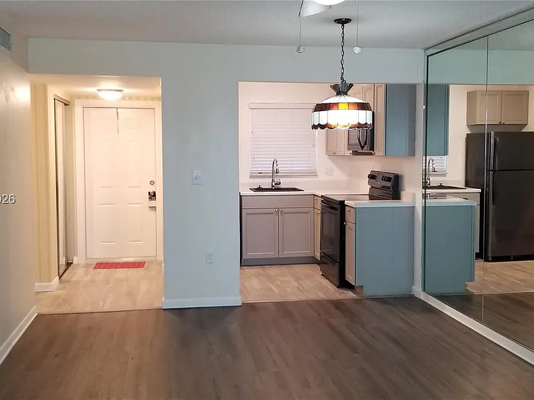 8130 Sunrise Lakes Blvd #206 — Photo 13