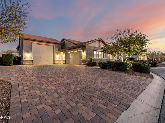 3rd image of 21943 E DESERT HILLS Drive