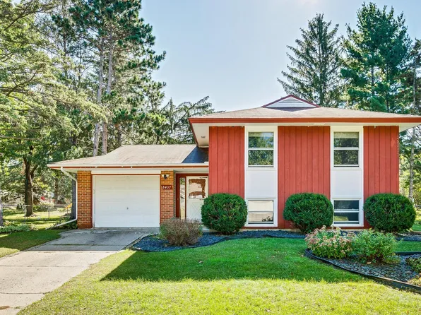 8437 Henna Ave S, Cottage Grove, MN 55016
