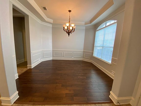 3rd image of 9109 Warm Springs Cir
