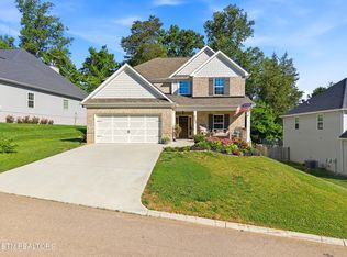 3325 Flagstaff Ln, Knoxville, TN 37931