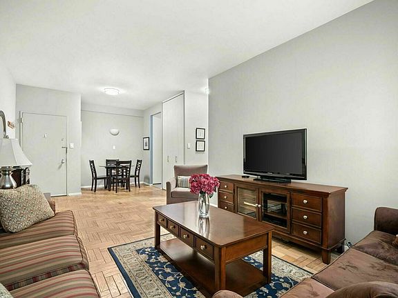 4th image of 62 W 62nd St APT 7G