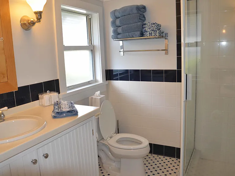 704 Ocean Front — Photo 16