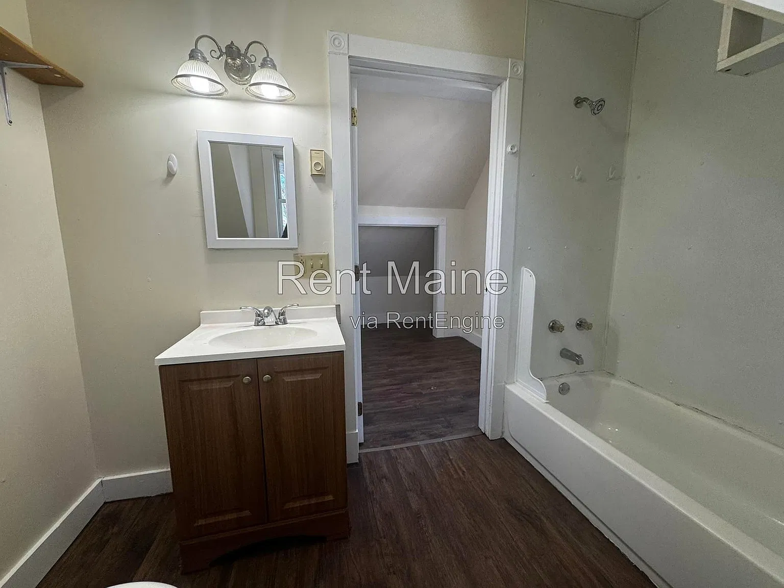 3 bed, 1.0 bath, 1066 sqft, $1,450 — Photo 4