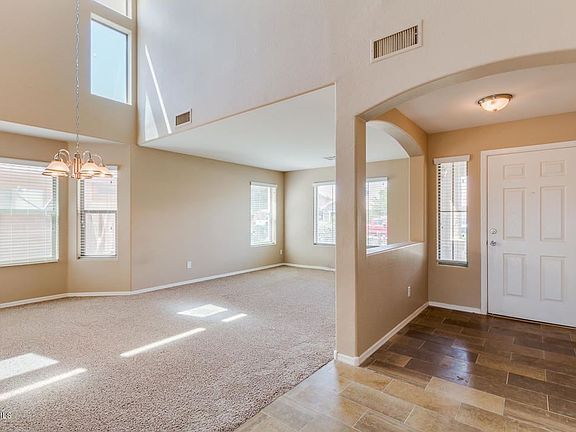 4th image of 45479 W Dutchman Dr