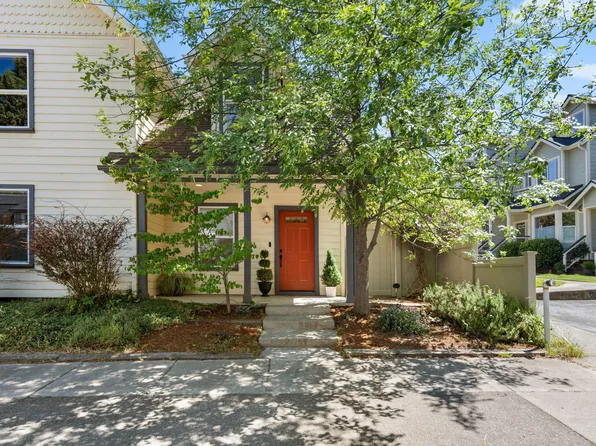 923 Bellview Ave Unit 2, Ashland, OR 97520