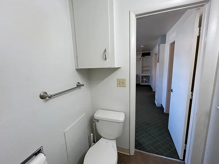 821 W Main St. — Photo 23