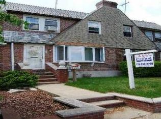 6414 80th St, Flushing, NY 11379