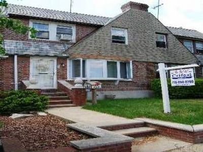 6414 80th St, Flushing, NY, 11379