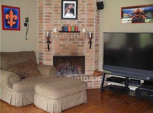 3rd image of 203 Portsmouth Dr