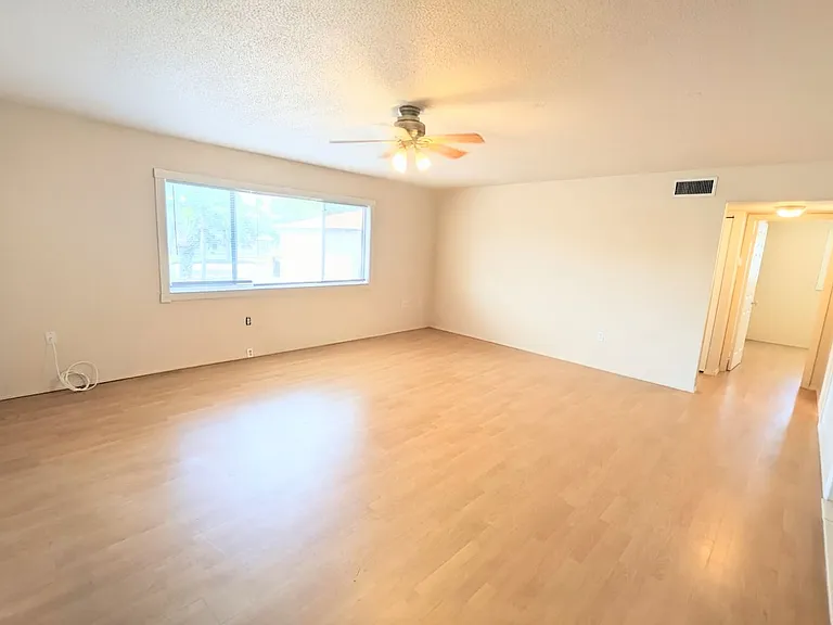 360 Base Ave E #424 — Photo 4