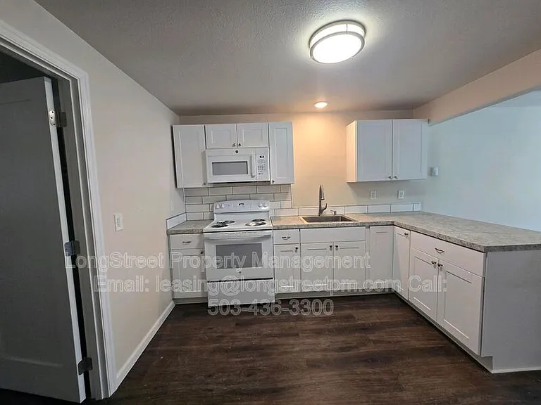 234 NW 21st St #6 — Photo 4