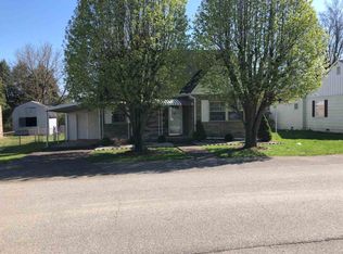 1048 Harrison St, Milton, WV 25541