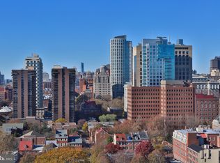 210 Locust St APT 21E, Philadelphia, PA 19106