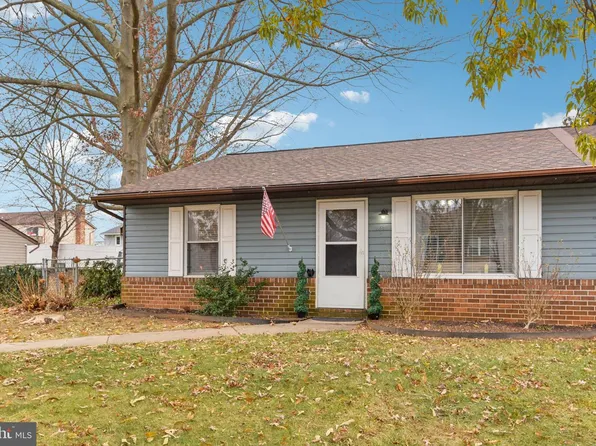 827 Johahn Dr, Westminster, MD 21158