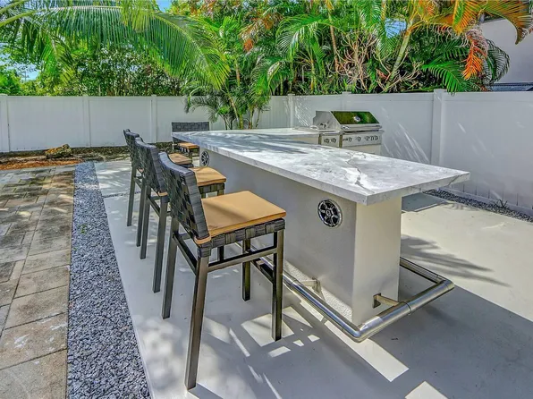 2740 NE 30th Pl #2-1, Fort Lauderdale, FL 33306